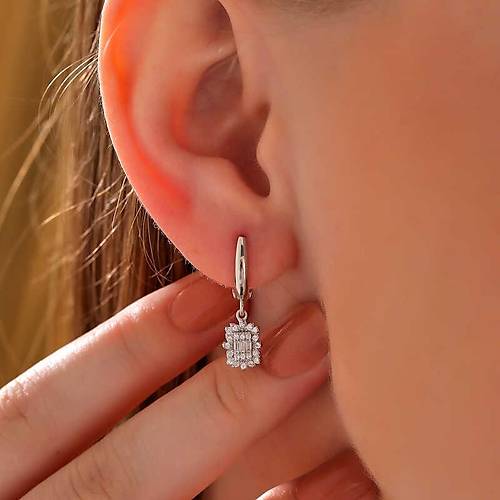 G�m�� Baget Ta�l� Kad�n K�pe