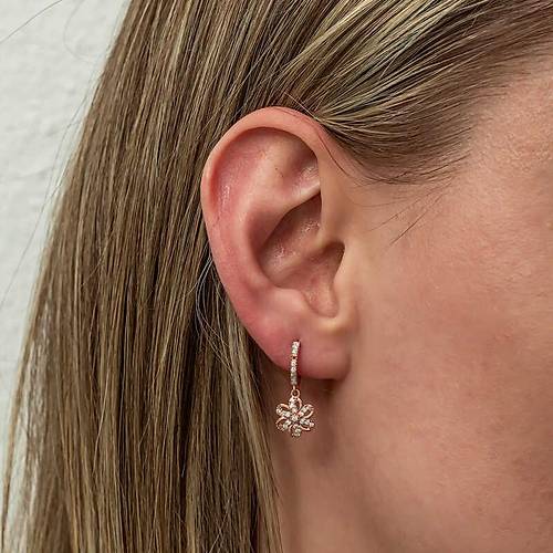 G�m�� Sallant�l� Rose �i�ek Kad�n K�pe