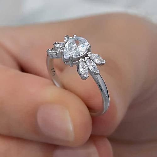 G�m�� Damla Zirkon Ta�l� Kad�n Y�z�k