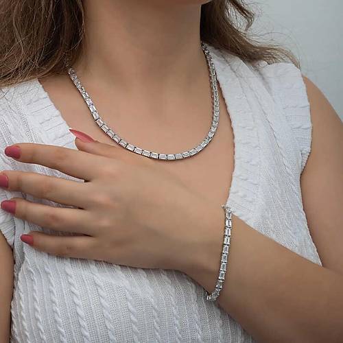 G�m�� Beyaz Ta�l� Su Yolu Kad�n Set