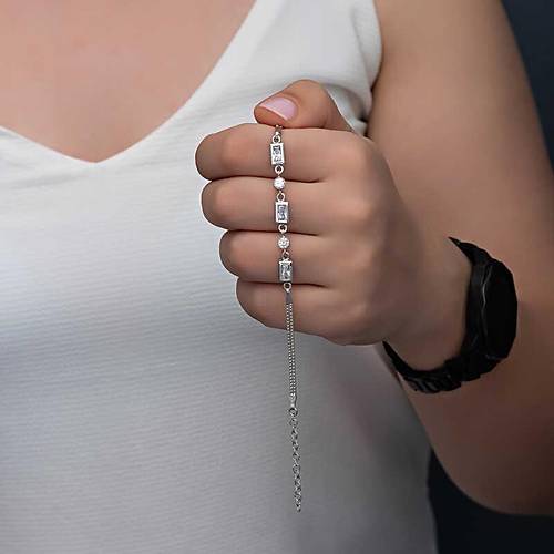 G�m�� Dikd�rtgen Zirkon Ta�l� Kad�n Bileklik