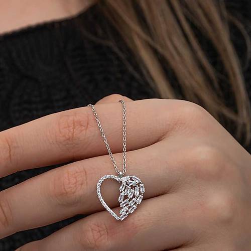 G�m�� Baget Ta�l� Kalp Kad�n Kolye