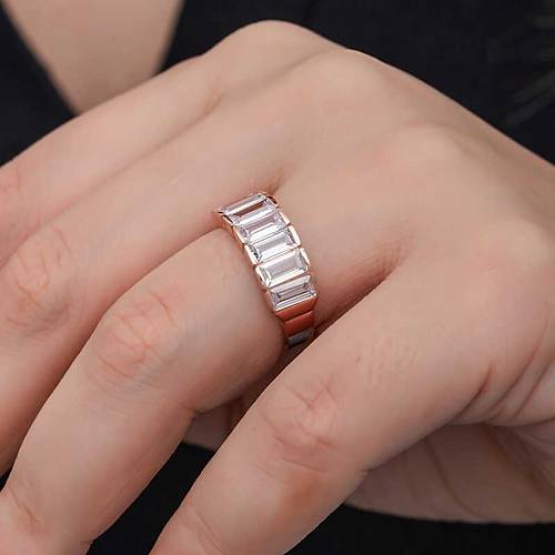 G�m�� Rose Baget  Beyaz Ta�l� Kad�n Y�z�k