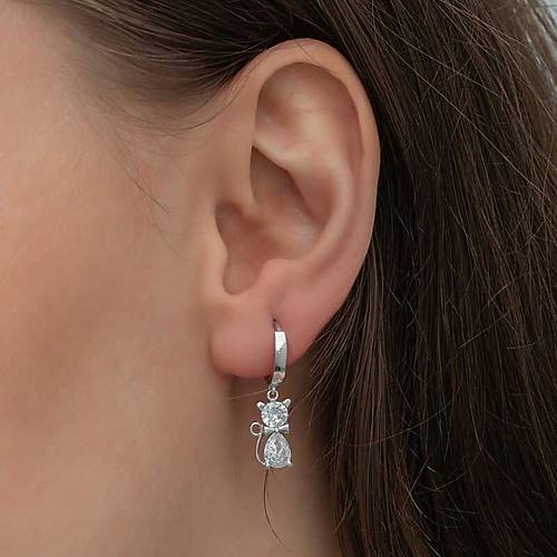 G�m�� Sallant�l� Kedi Kad�n K�pe