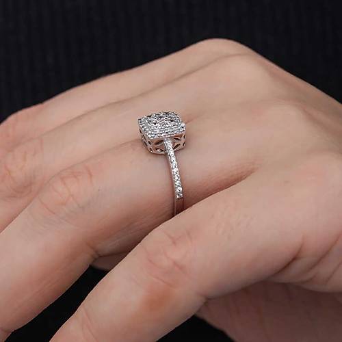 G�m�� Kare Zirkon Ta�l� Kad�n Y�z�k