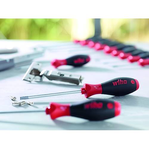 Wiha Tornavida seti SoftFinish� Oluklu, Phillips 6 par�al�, y�ksek kaliteli krom-vanadyum-molibden �eli�i, sertle�tirilmi�, ChromTop� kaplamal�