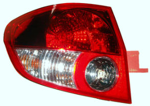 HYUNDAI GETZ STOP LAMBASI SAĞ KIRMIZI/BEYAZ 2003-2005