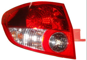 HYUNDAI GETZ STOP LAMBASI SOL KIRMIZI/BEYAZ 2003-2005