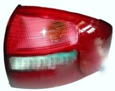 AUDI A6 STOP LAMBASI SAĞ KIRMIZI-FÜME 1998-2002