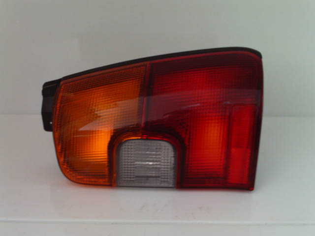 TOYOTA COROLLA AE101 STOP LAMBASI SAĞ SARI/KIRMIZI/BEYAZ (STEYŞIN WAGON) 1993-1998
