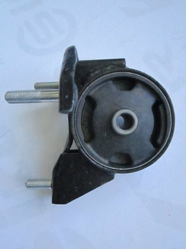 TOYOTA COROLLA AE101 ARKA MOTOR TAKOZU (3 VİDALI BAĞLANTILI TİP) OTOMATİK1993-1998