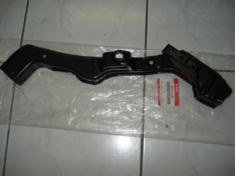 SUZUKI SWIFT ÖN PANEL ÜST PARÇA SAĞ 2005-2011
