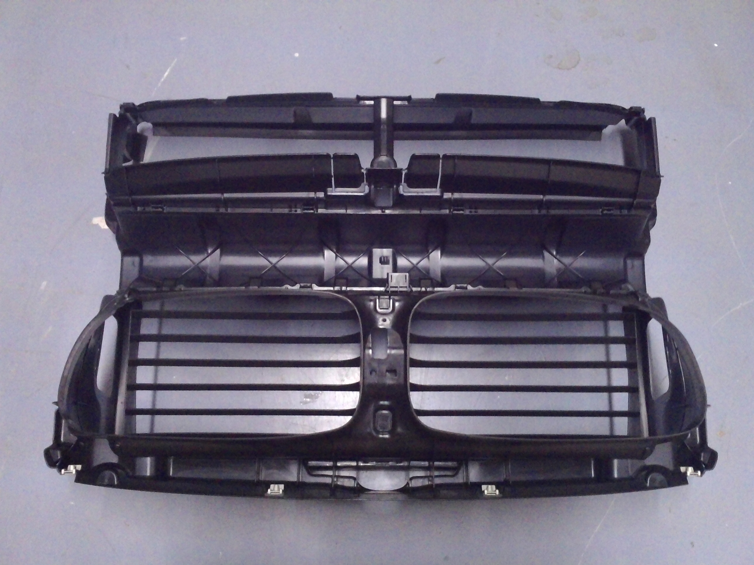 BMW F10 HAVA KANALI MASKE 2011-2016