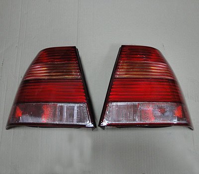VOLKSWAGEN BORA  STOP LAMBASI SAĞ KIRMIZI/GERİ VİTES LAMBASI FÜME 1999-2005