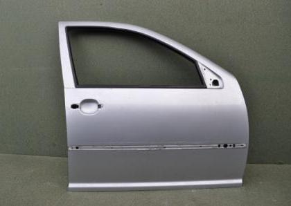 VOLKSWAGEN BORA  ÖN KAPI KOMPLE SAĞ GRİ BOYALI (İCELİ/ÇEKOMASTİKLİ) 1999-2005